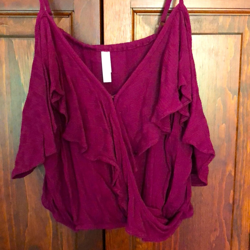 Size small maroon t-shirt